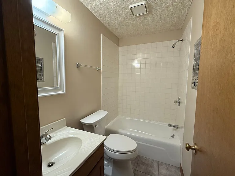 404 W Jackson Blvd — Photo 10