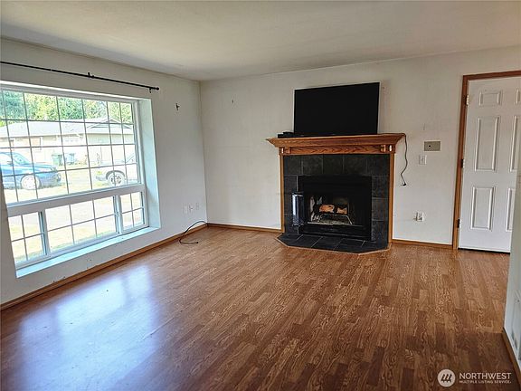 3rd image of 9706 203rd Avenue Ct E