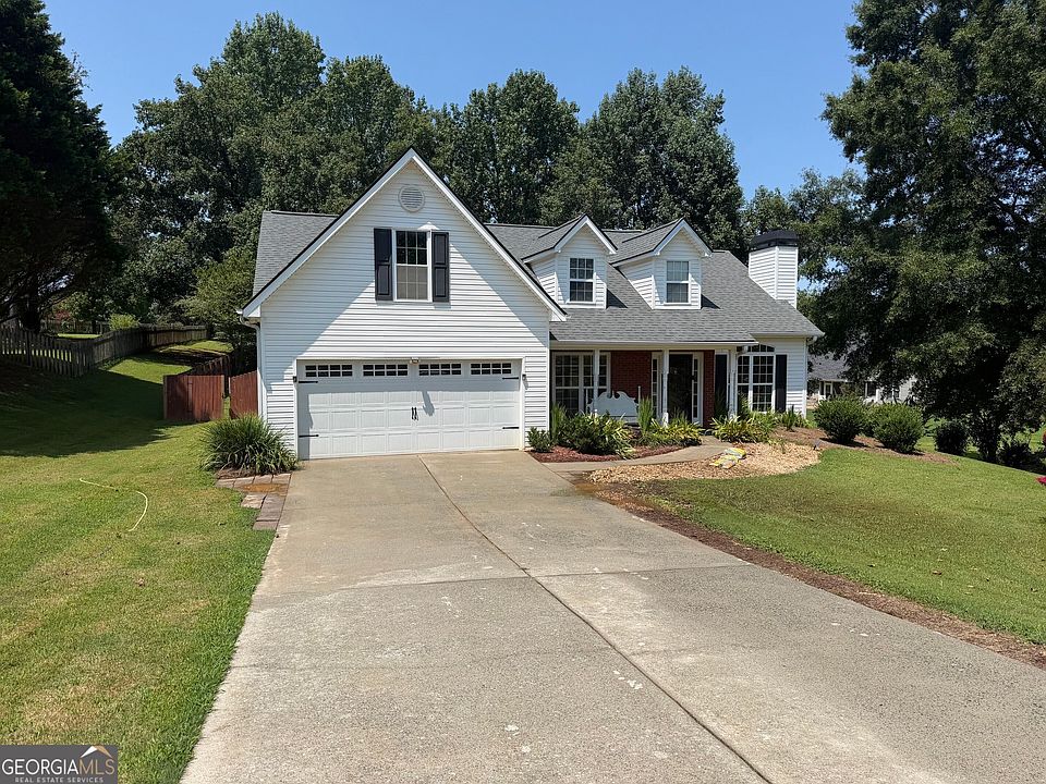 2nd image of 6078 Hillsdale Cir