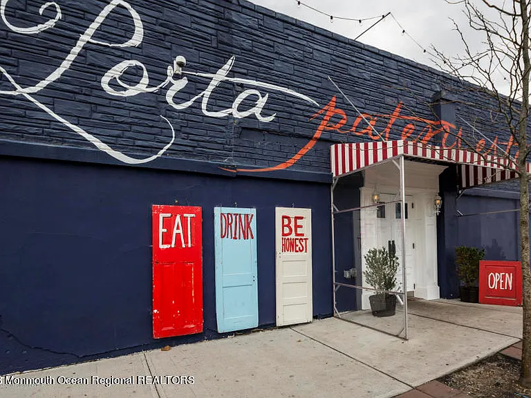 16 Abbott Ave — Photo 65