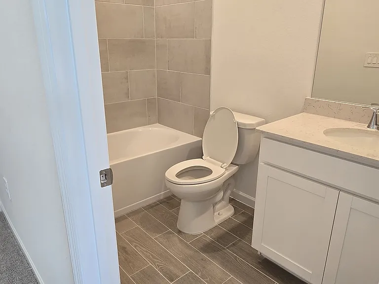 4044 NE 31st Ave — Photo 11