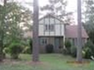3905 Thornhill Dr, Lilburn, GA 30047