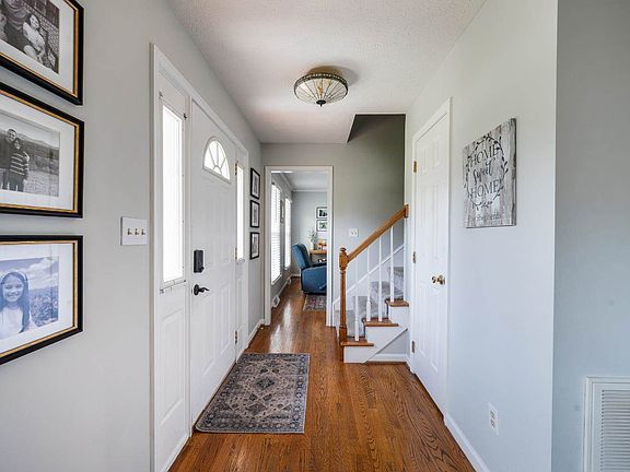 3rd image of 939 Alum Springs Rd #9