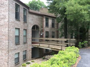 23C Congressional Cir, Reading, PA 19607