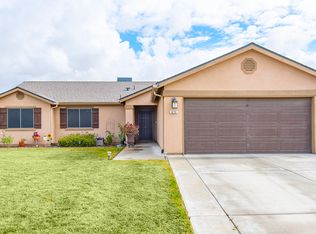 675 Blossom Ct, Exeter, CA 93221