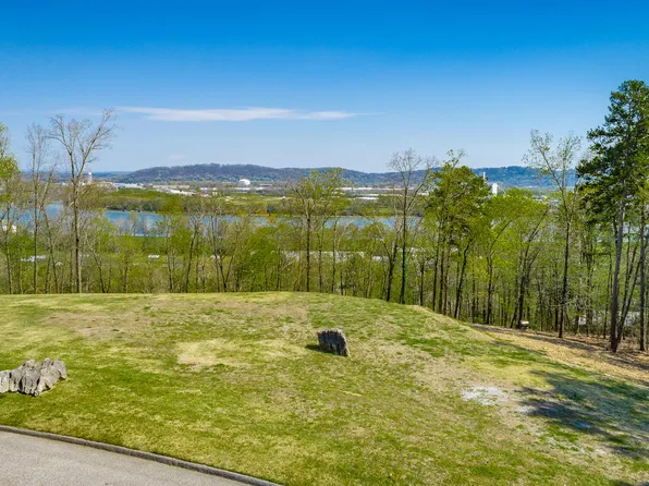 1111 Rivercrest Dr, Chattanooga, TN 37415