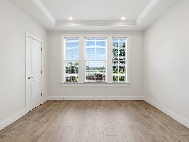 2252 S Glebe Rd — Photo 17