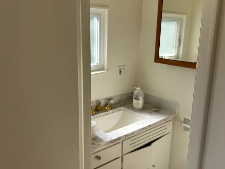 4 Jessup St #D — Photo 3