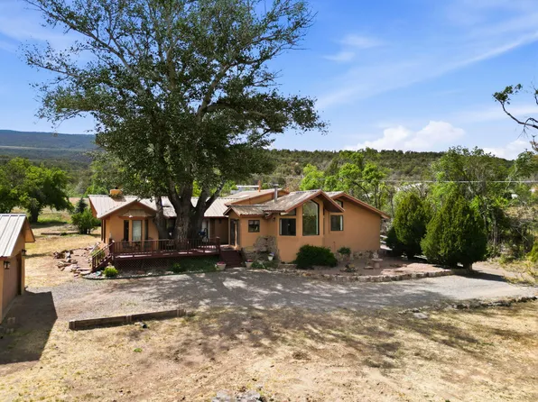 4 Cirquela Rd, Cedar Crest, NM 87008