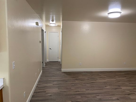 2nd image of 725 Greenwood Meadow Ln Unit 2