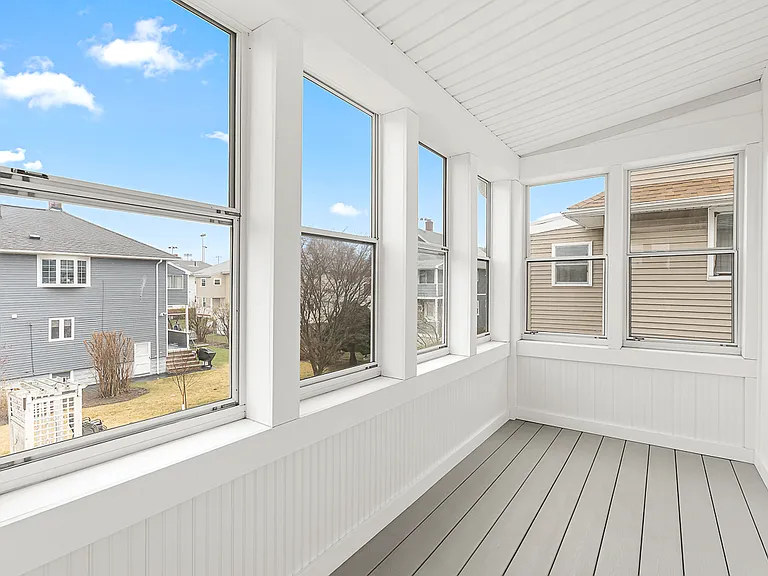 72 Windsor Rd #2 — Photo 12