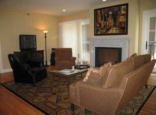 3810 31st St W #202, Minneapolis, MN 55416