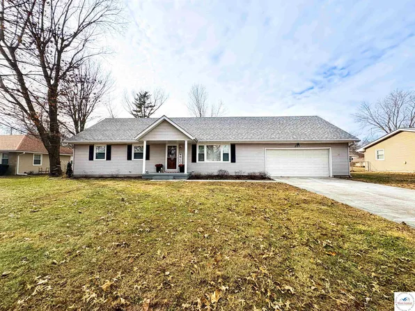 207 Gunsmoke St, Clinton, MO 64735