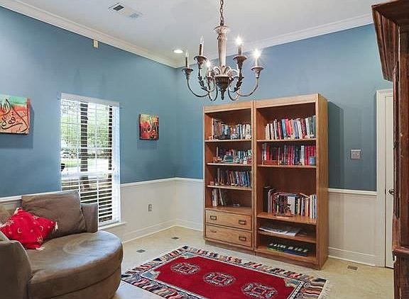 4th image of 6017 Chateau Loire Cir