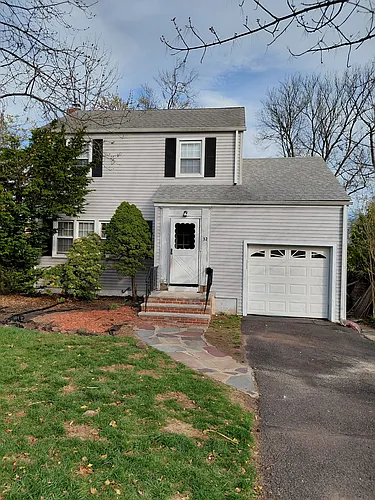 32 Locust Ave Photo 1