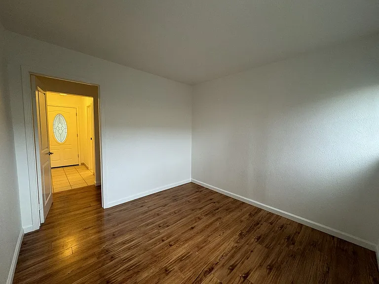 2535 Kansas Ave — Photo 16