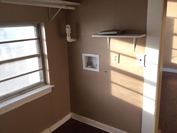 Laundry room washer hook-up