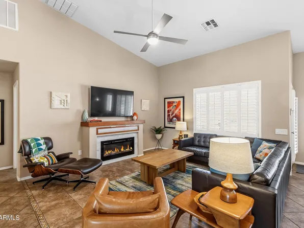 8456 W QUAIL TRACK Drive, Peoria, AZ 85383
