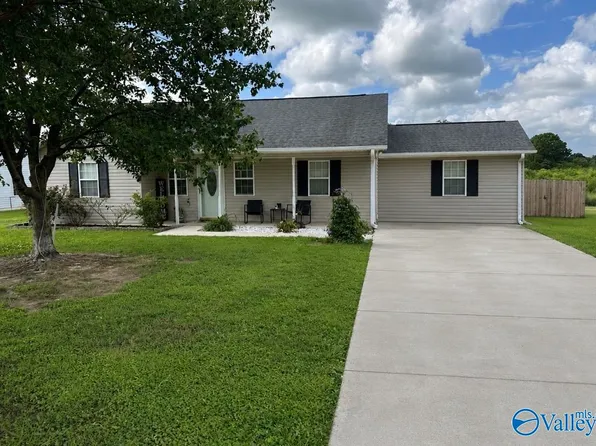 610 Olive St, Albertville, AL 35950