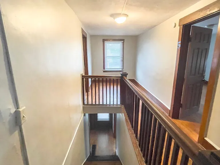 1405 W Jackson St — Photo 8