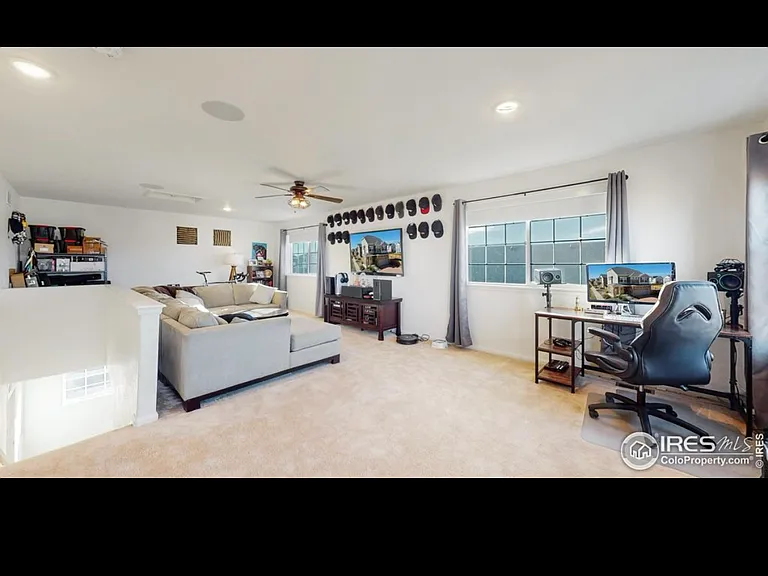 26179 E Maple Dr — Photo 13