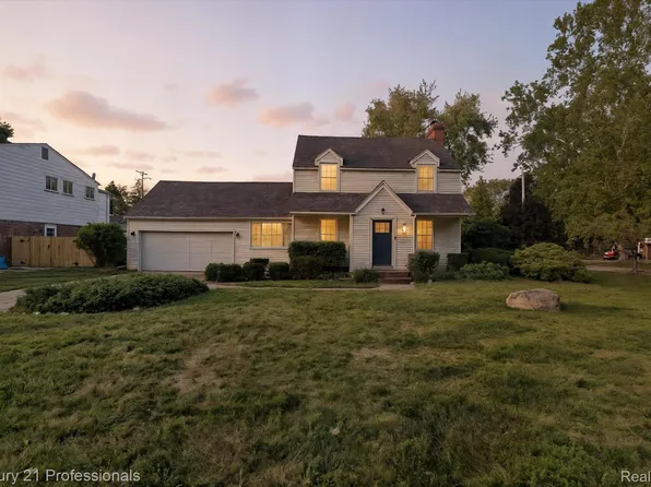31600 W Chicago St, Livonia, MI 48150