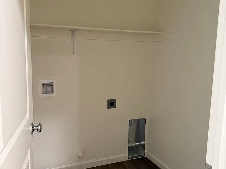 1919 Oak Falls Ct — Photo 18