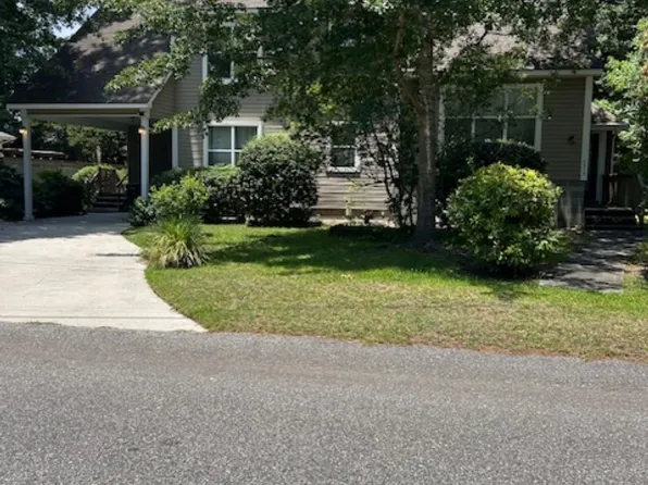 2418 Causey Dr., North Myrtle Beach, SC 29582