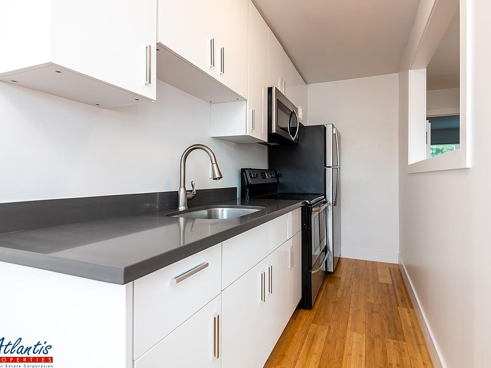 1st image of 440 Roosevelt Ave APT 5