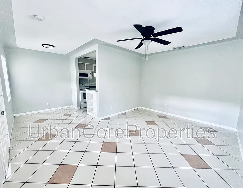 1 bed, 1.0 bath, 500 sqft, $1,495 — Photo 3