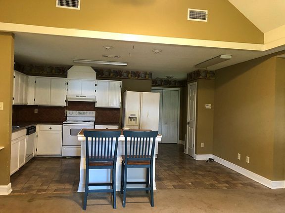 4th image of 552 Melrose Dr #B