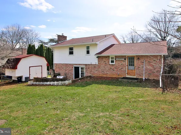 129 Juniper St, Lebanon, PA 17042