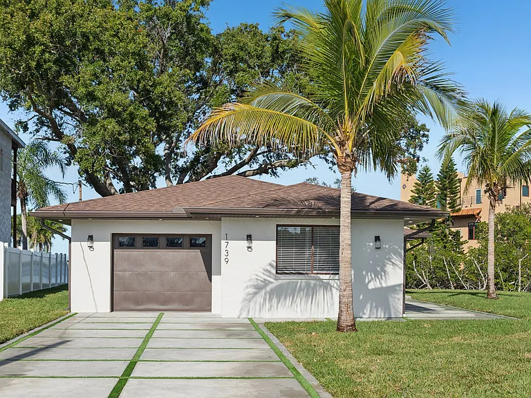 1739 Bayou Grande Blvd NE — Photo 19