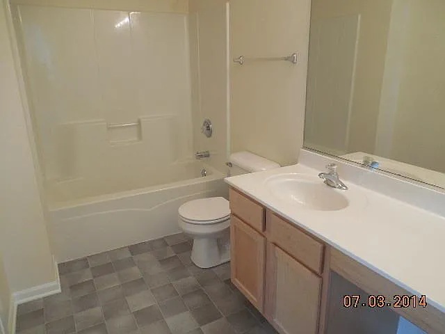 2441 Stoughton Cir — Photo 13