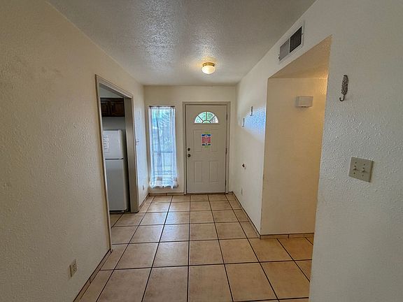 4th image of 9937 Clearwater St NW