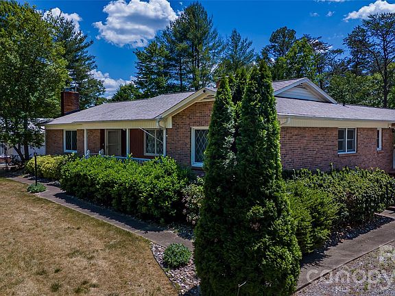 3rd image of 1542 State Highway 226 Rd