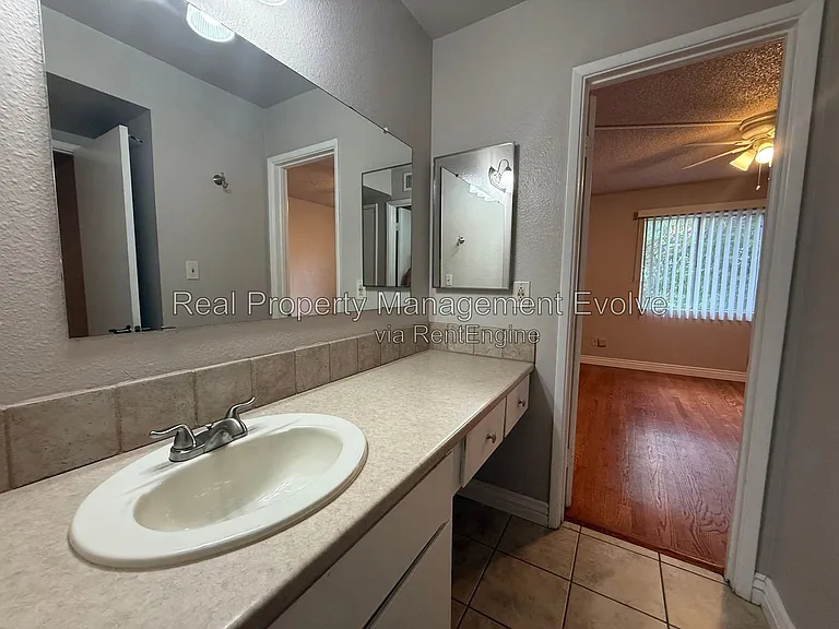 4554 E Paradise Village Pkwy N #257 — Photo 17