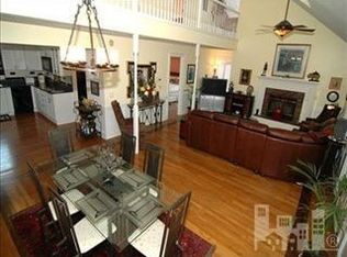 725 Sloop Pointe Ln, Kure Beach, NC 28449