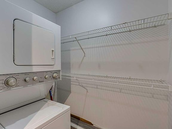 4th image of 114 Somervale Park SW Unit 114