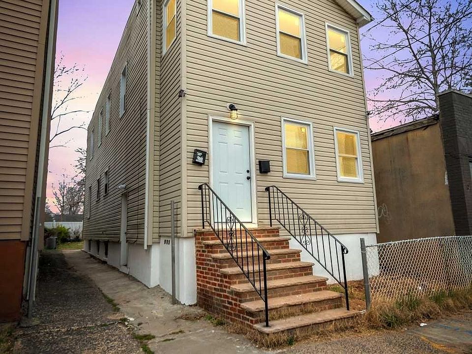 1st image of 162 Tremont Ave