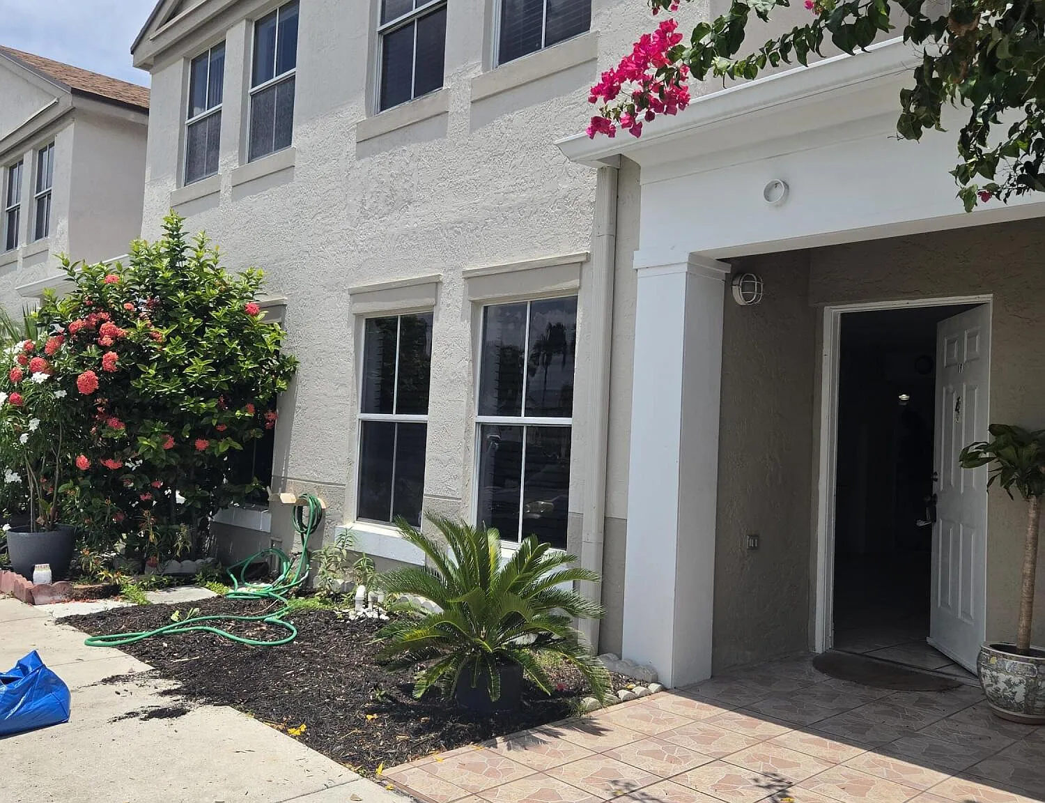 3 bed, 2.5 bath, 1520 sqft, $3,150 — Photo 1