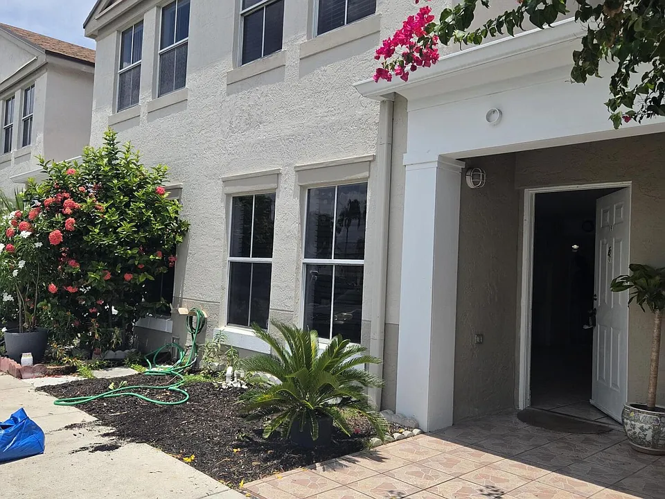 9187 Fontainebleau Blvd #419