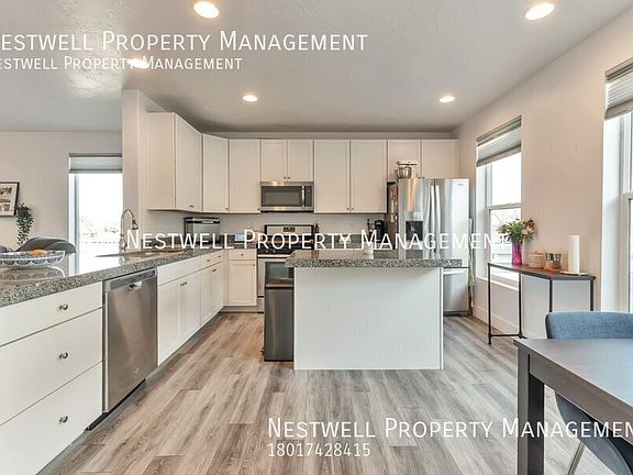 4th image of 1814 W Dalmeny Way