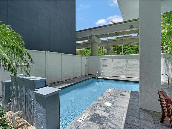 5th image of 234 NE 3rd St APT 2109
