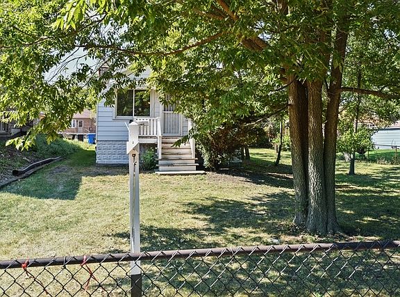 2nd image of 13050 S Avenue M