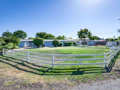 5512 E Ashlan Ave, Fresno, CA, 93727