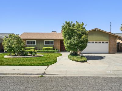 1412 W La Vida Avenue, Visalia, CA, 93277