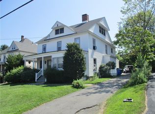 25 Ridge St, Middletown, NY 10940