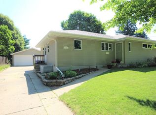 4021 36th Pl, Des Moines, IA 50310