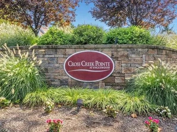 36 Mallard Ct #116, Englewood, NJ 07631